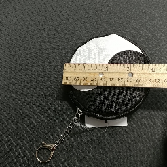 Yin Yang 4" Coin Purse Wallet Keychain ☯ - Picture 9 of 15
